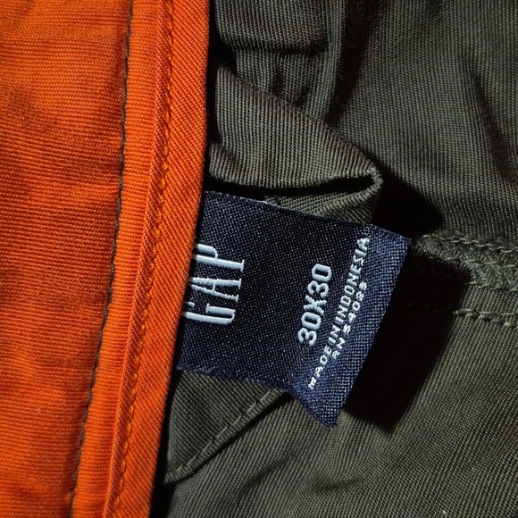 Gap men's size 30 x 30 dark green hiking style pants, 5 pockets, VGUC - Picture 8 of 10